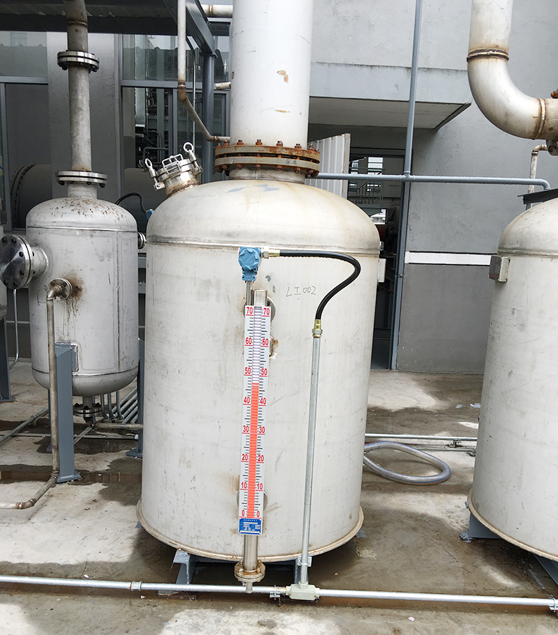 無錫某設備廠磁翻板液位計的應用現場